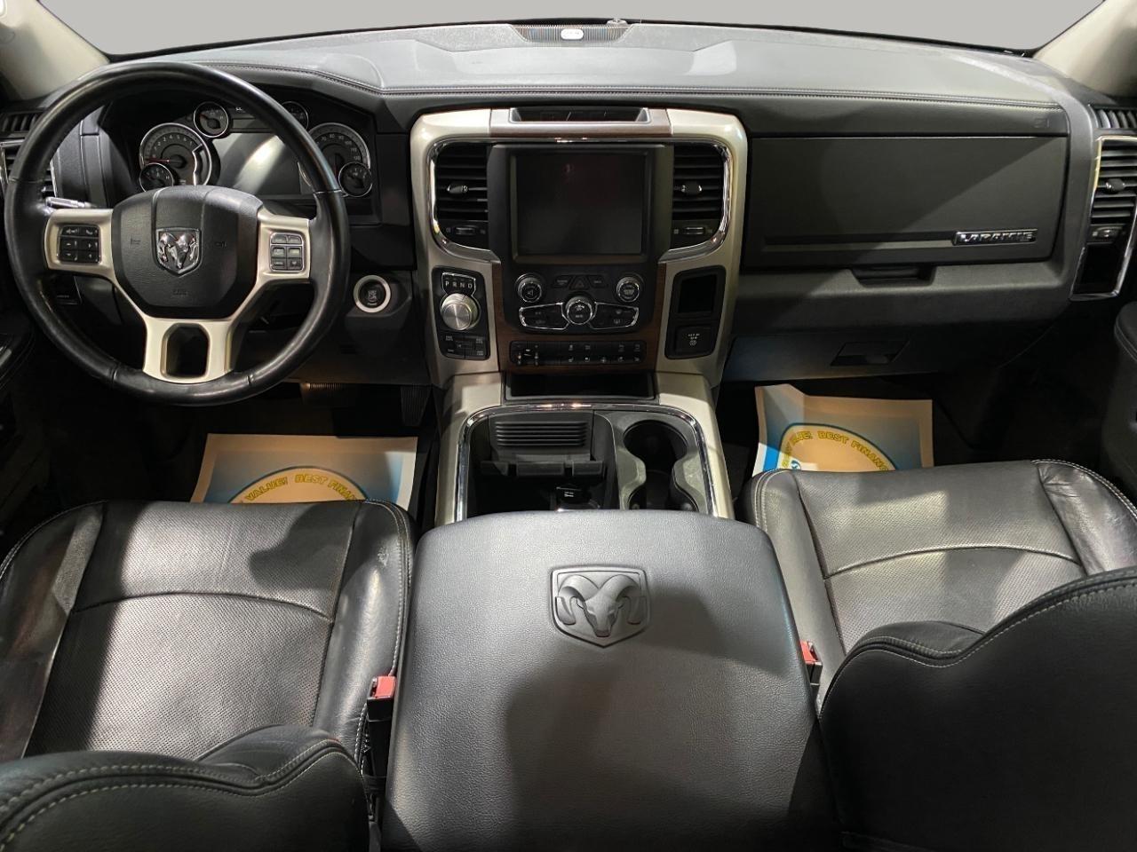 RAM 1500 Laramie Crew Cab SWB 4WD 2016