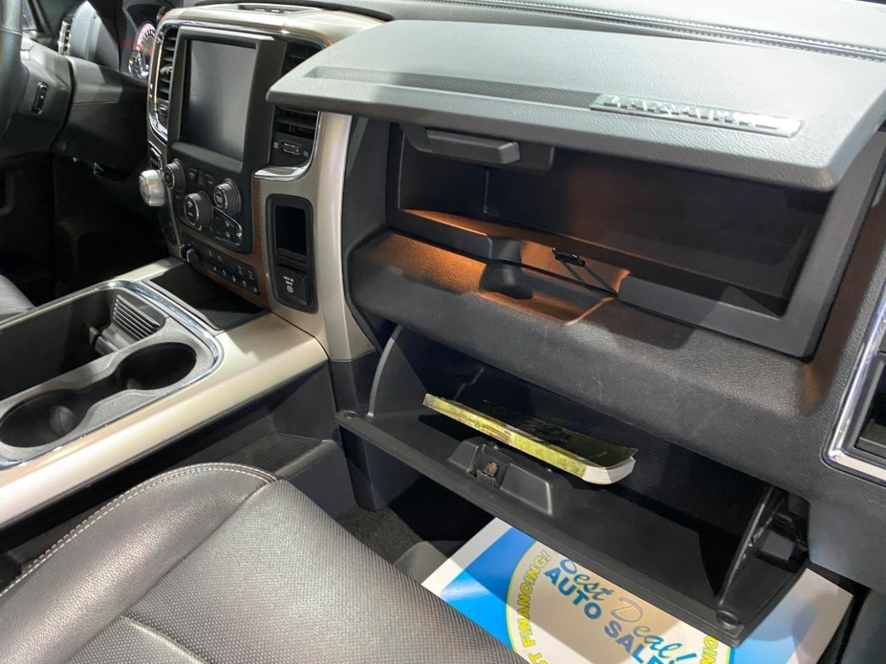 RAM 1500 Laramie Crew Cab SWB 4WD 2016