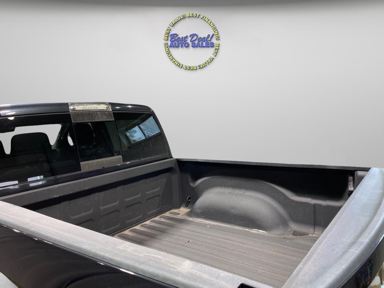 RAM 1500 Laramie Crew Cab SWB 4WD 2016