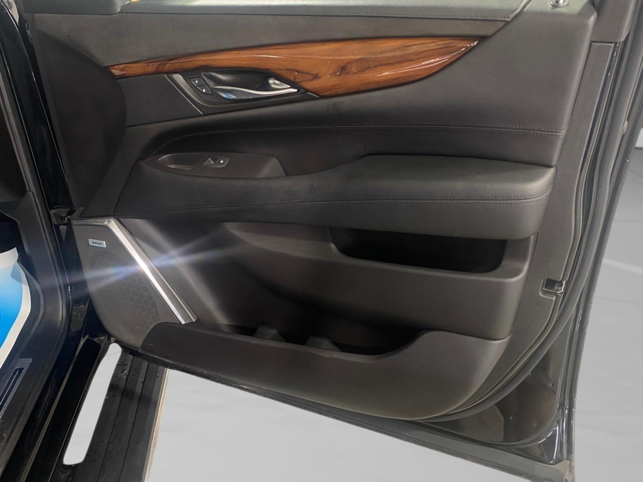 Cadillac Escalade Premium 4WD 2015