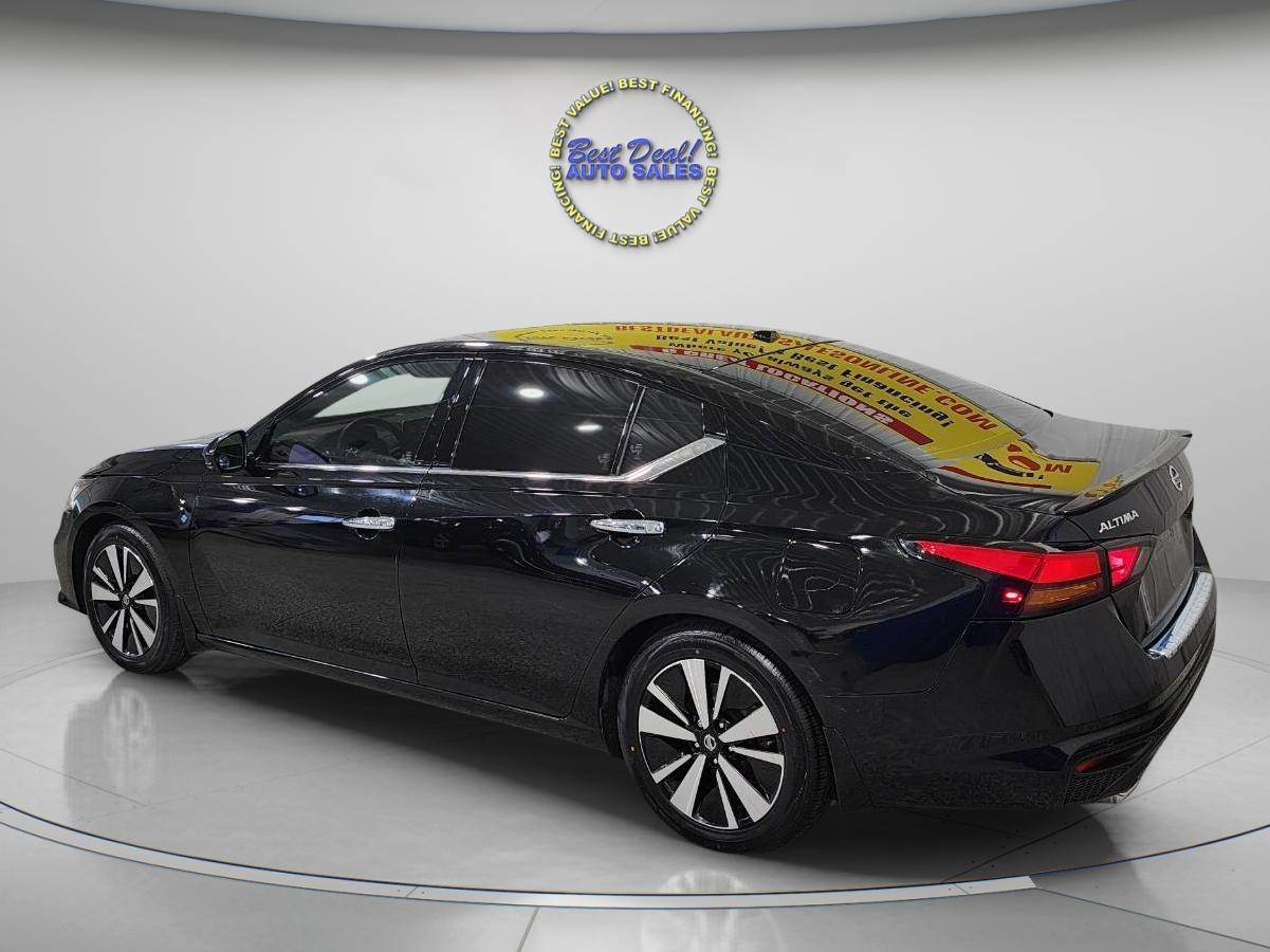 Nissan Altima  2021