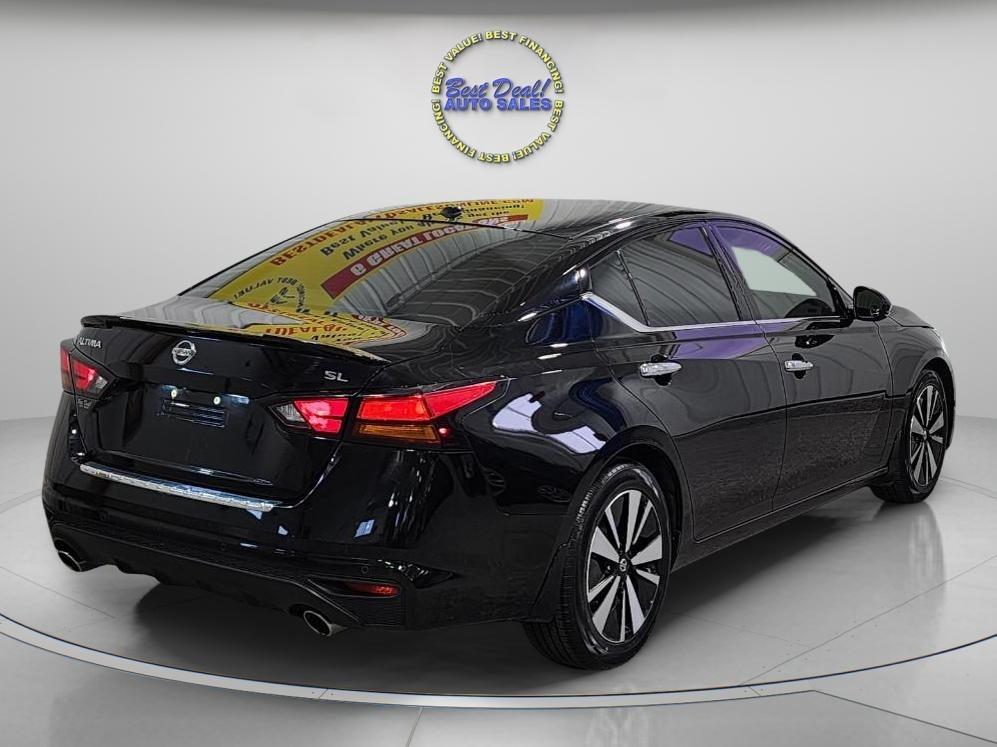 Nissan Altima  2021
