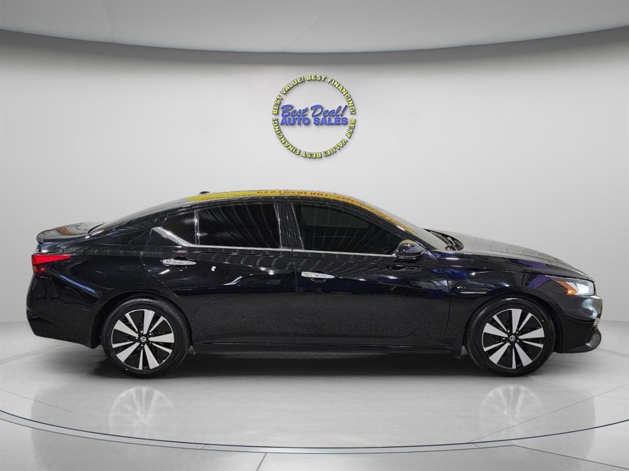 Nissan Altima  2021