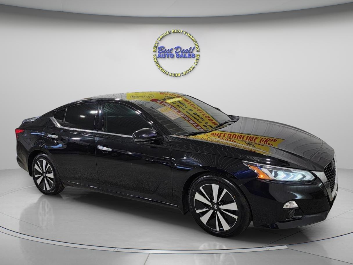 Nissan Altima  2021