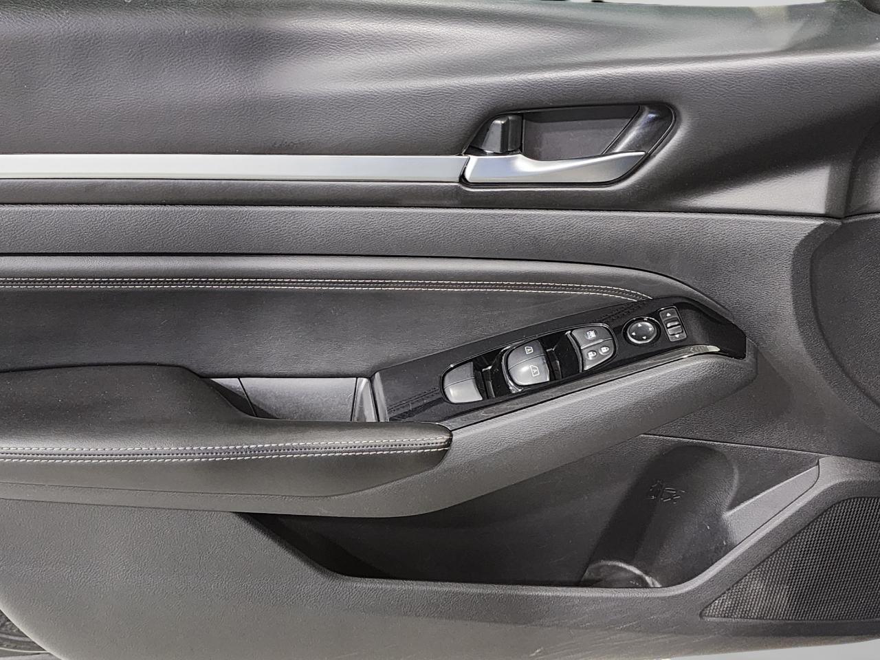 Nissan Altima  2021