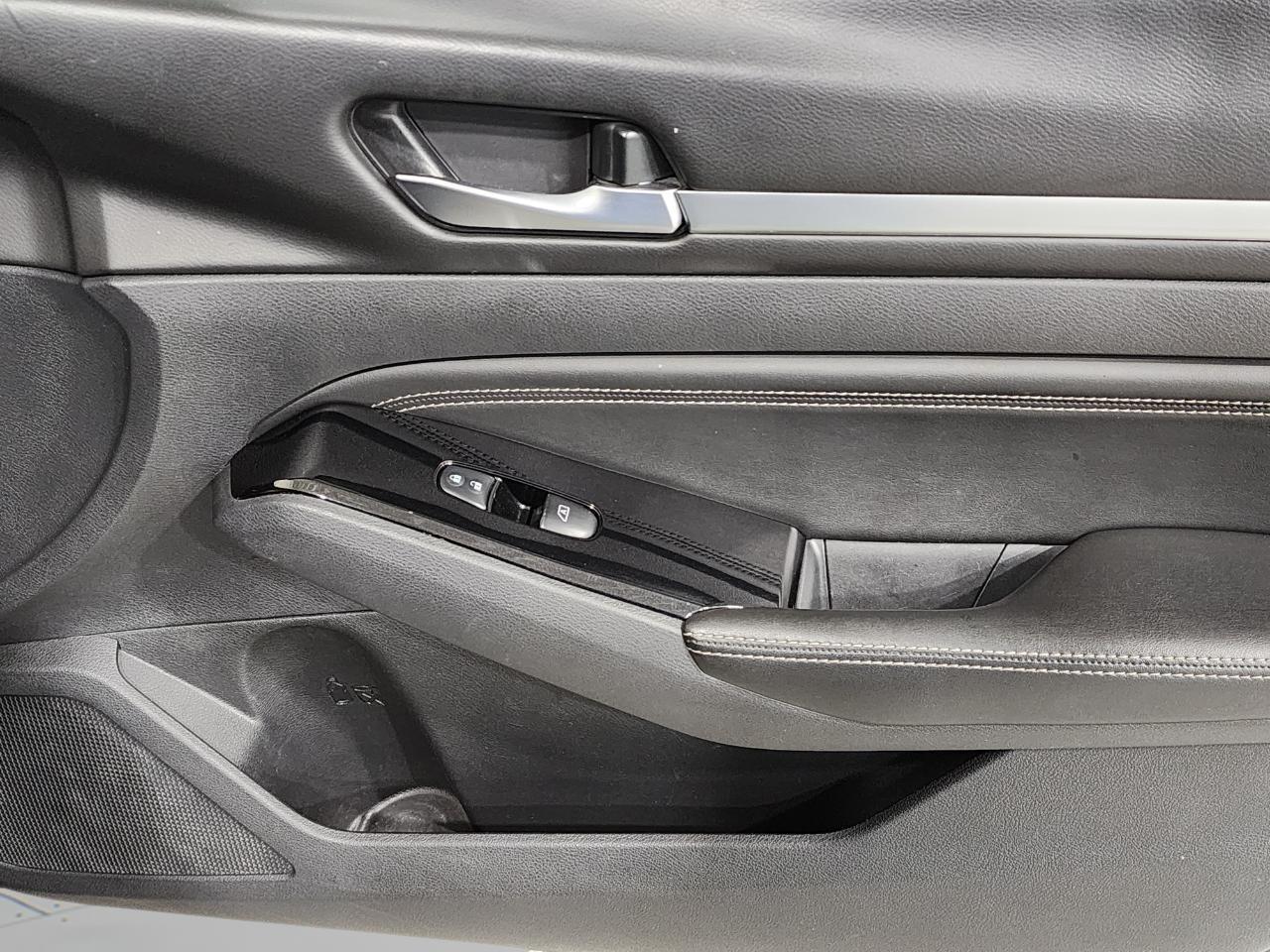 Nissan Altima  2021
