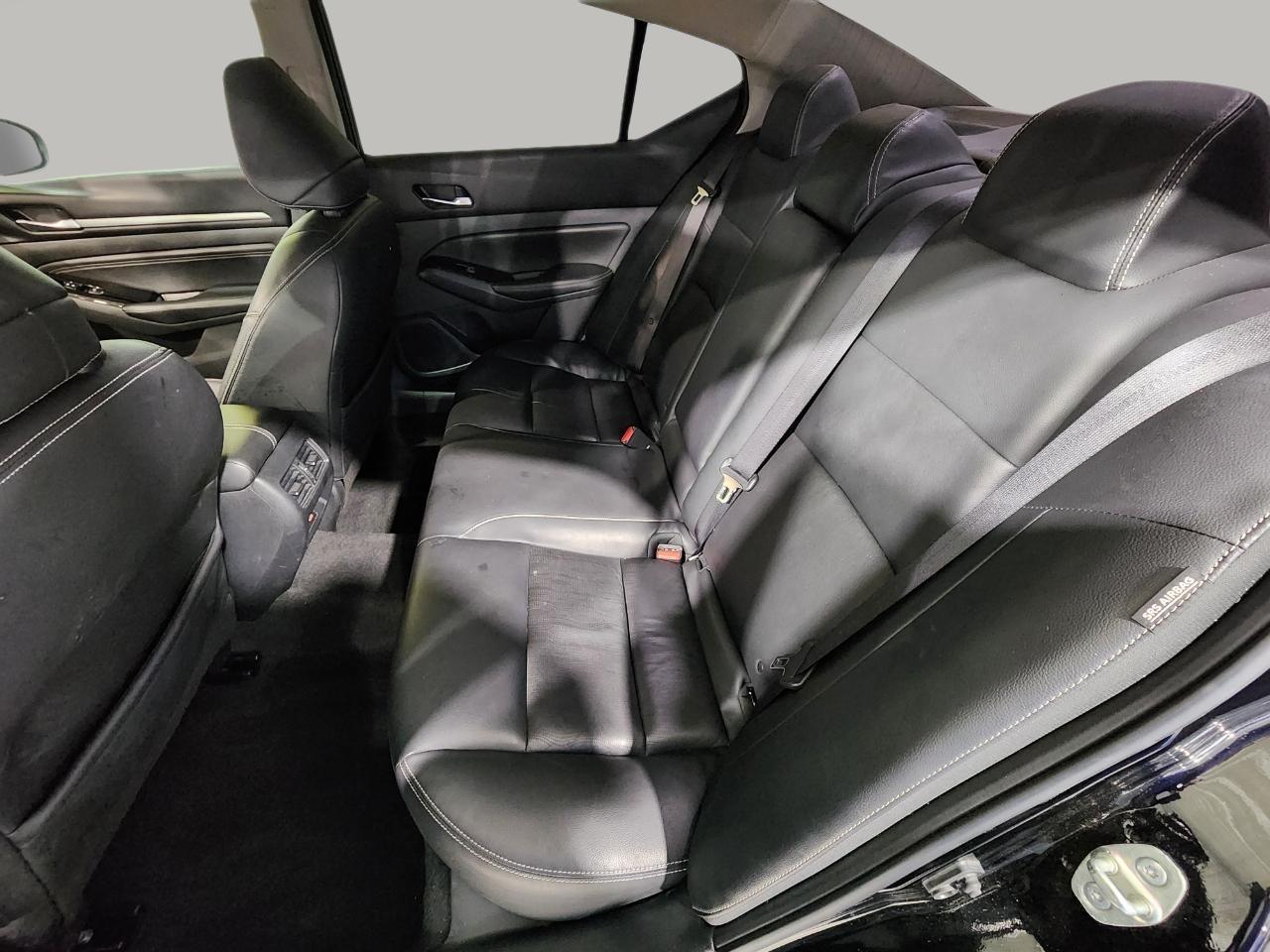 Nissan Altima  2021