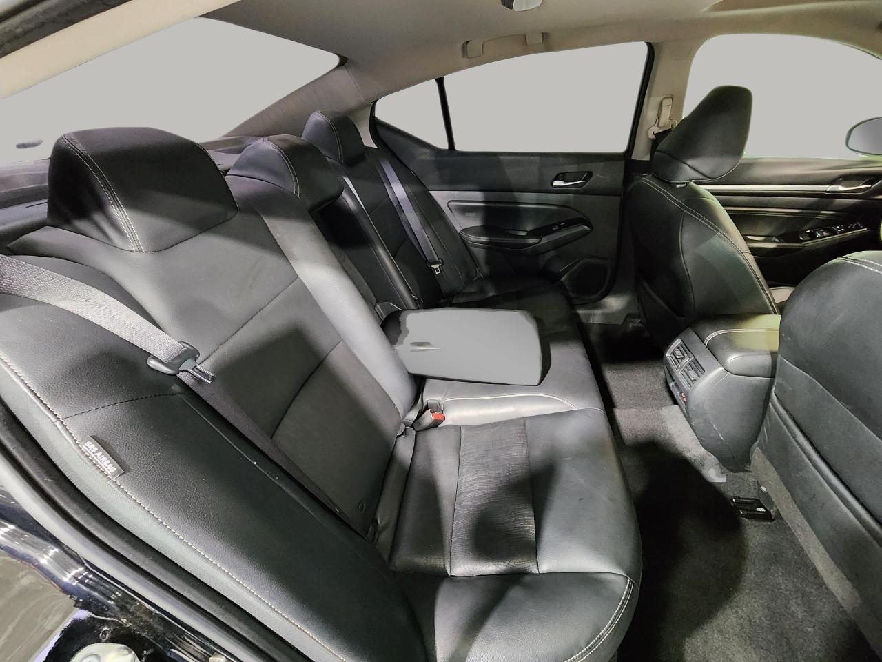 Nissan Altima  2021