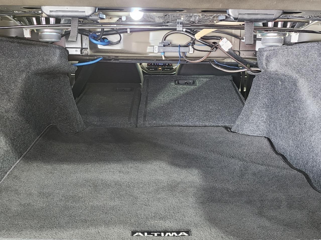 Nissan Altima  2021