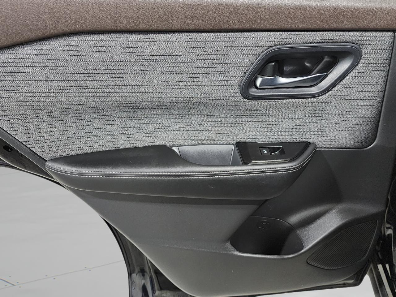 Nissan Rogue  2022