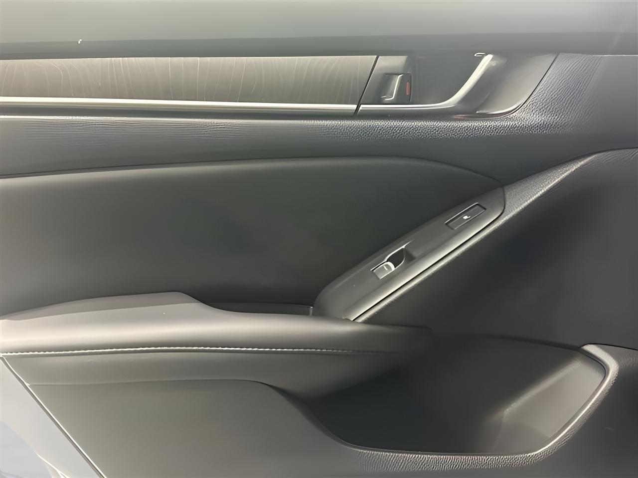 Honda Accord Touring 2.0T 2021