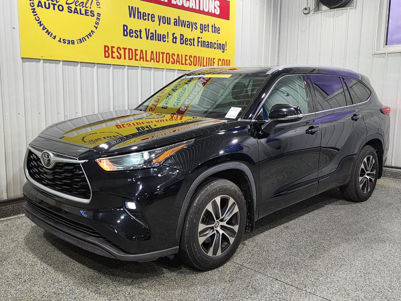 2022 Toyota Highlander XLE AWD 4dr SUV