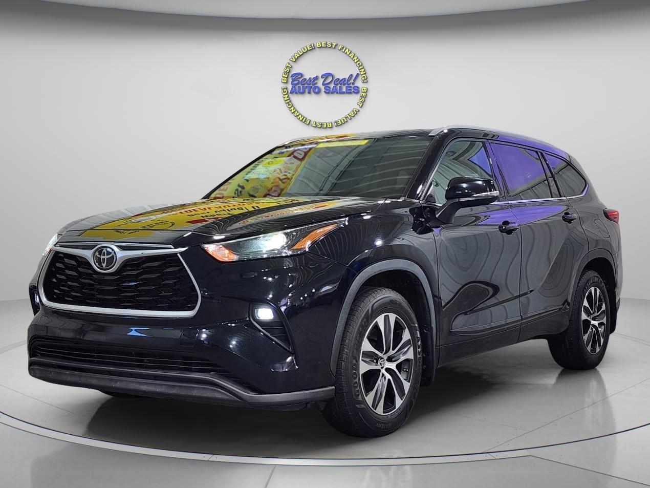 2022 Toyota Highlander XLE AWD 4dr SUV