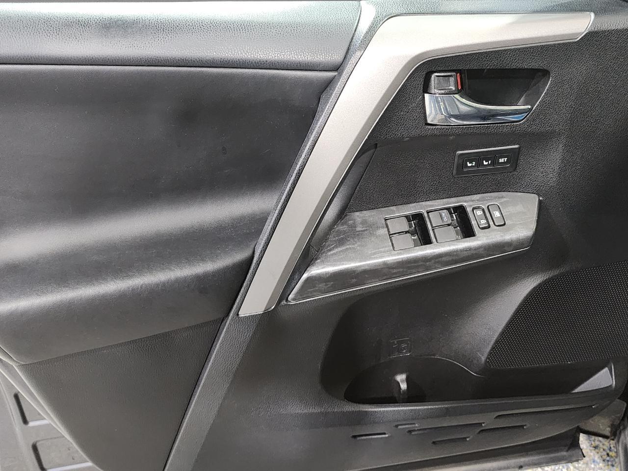 Toyota RAV4  2017