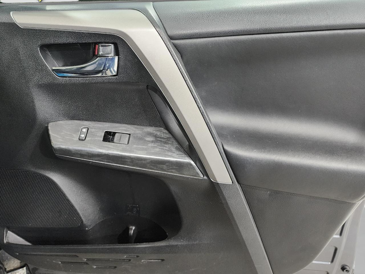 Toyota RAV4  2017