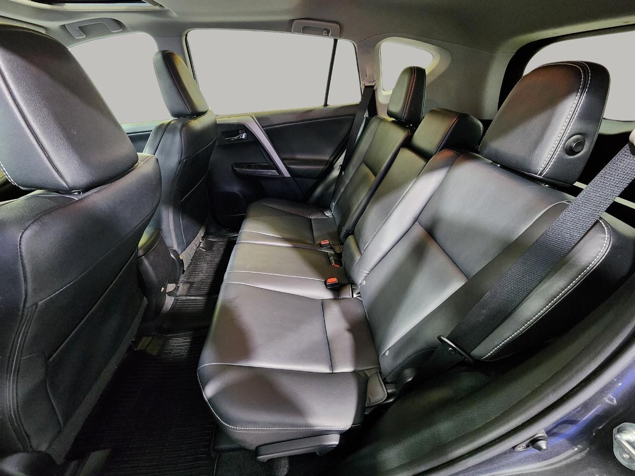 Toyota RAV4  2017