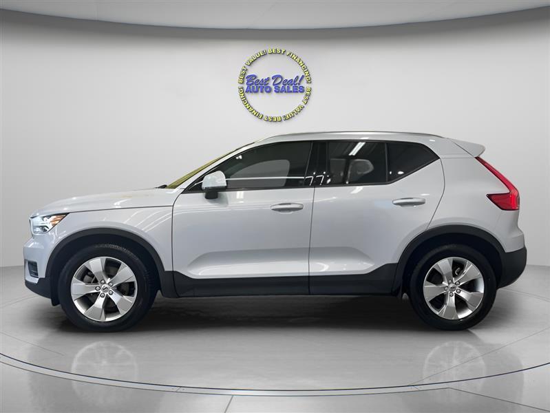 Volvo XC40 T5 Momentum AWD 2022