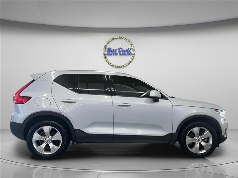 Volvo XC40 T5 Momentum AWD 2022