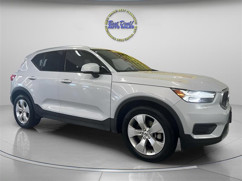 Volvo XC40 T5 Momentum AWD 2022