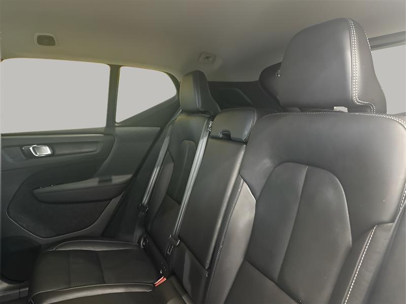 Volvo XC40 T5 Momentum AWD 2022