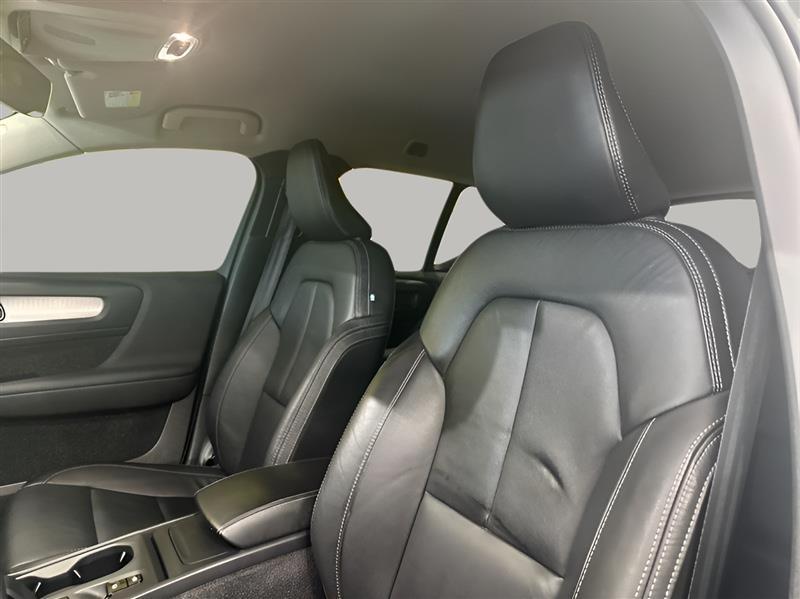 Volvo XC40 T5 Momentum AWD 2022
