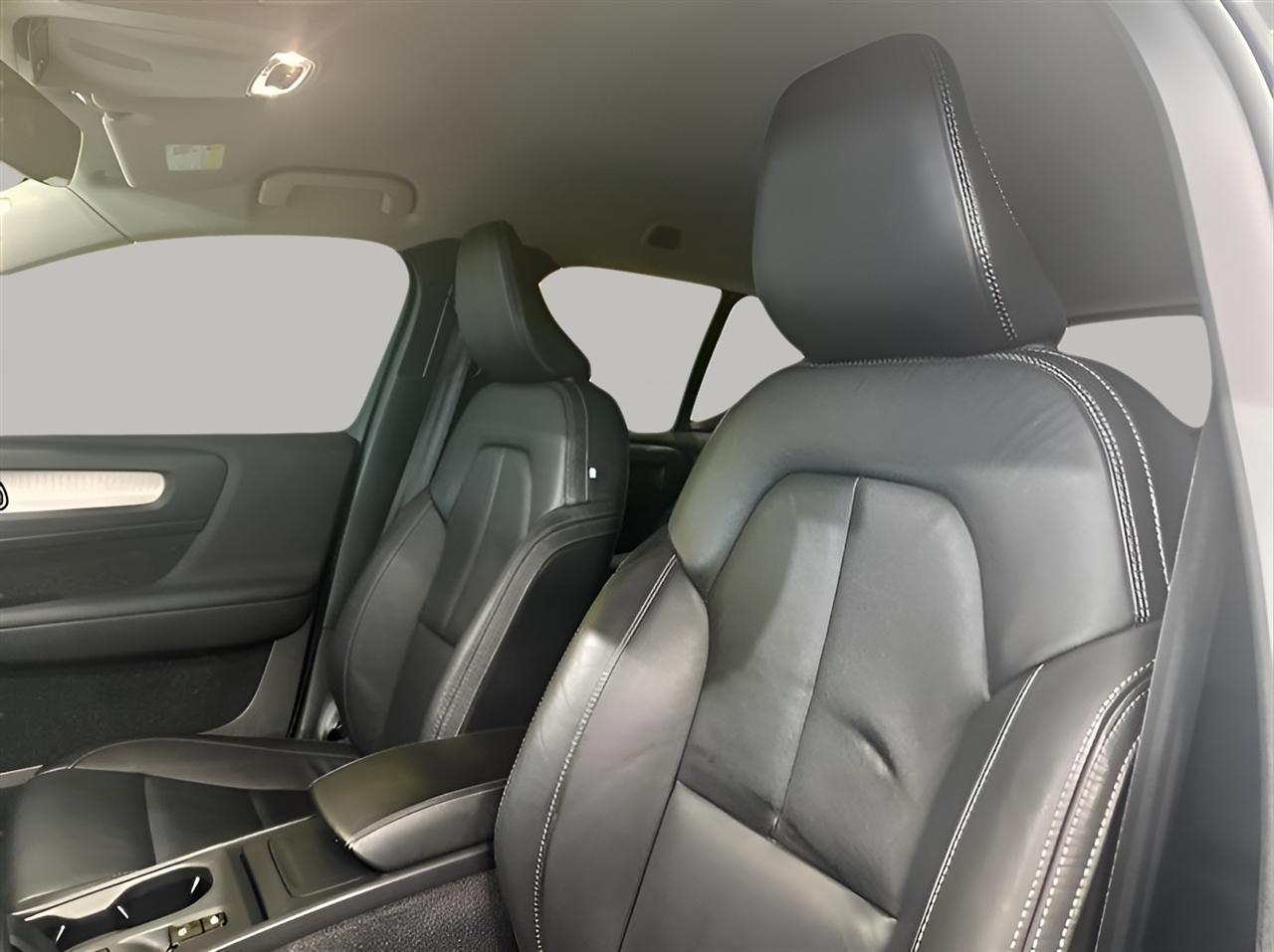 Volvo XC40 T5 Momentum AWD 2022