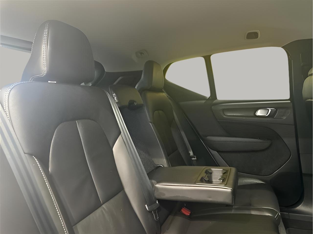 Volvo XC40 T5 Momentum AWD 2022