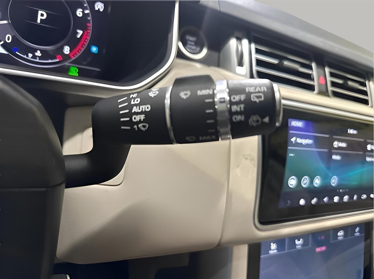 Land Rover Range Rover Supercharged LWB 2019