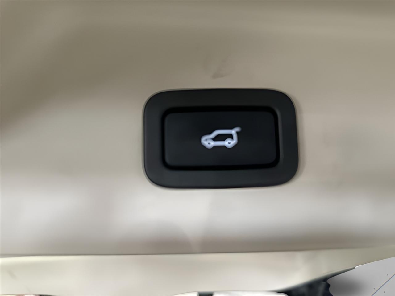 Land Rover Range Rover Supercharged LWB 2019