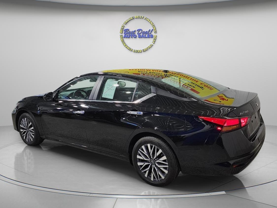 Nissan Altima  2023