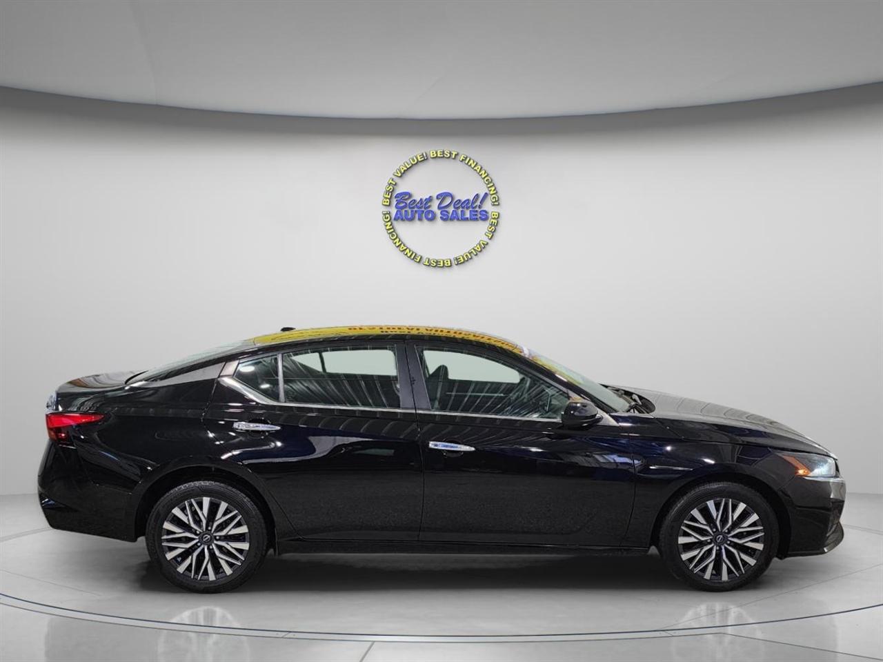 Nissan Altima  2023