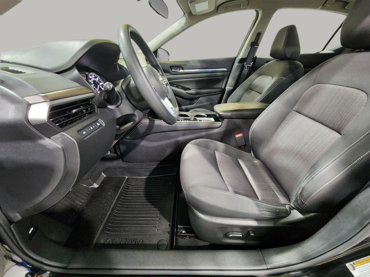 Nissan Altima  2023