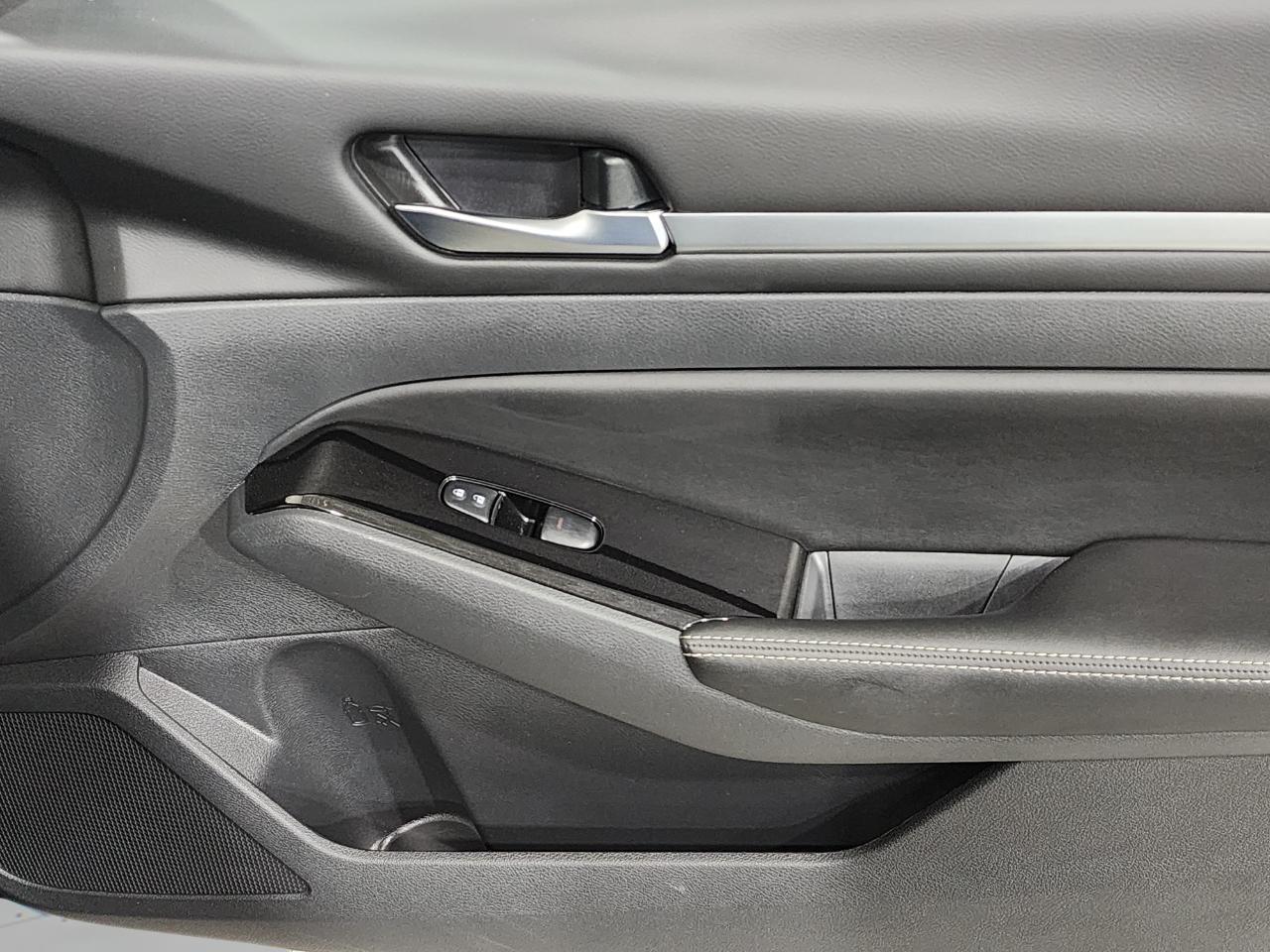 Nissan Altima  2023
