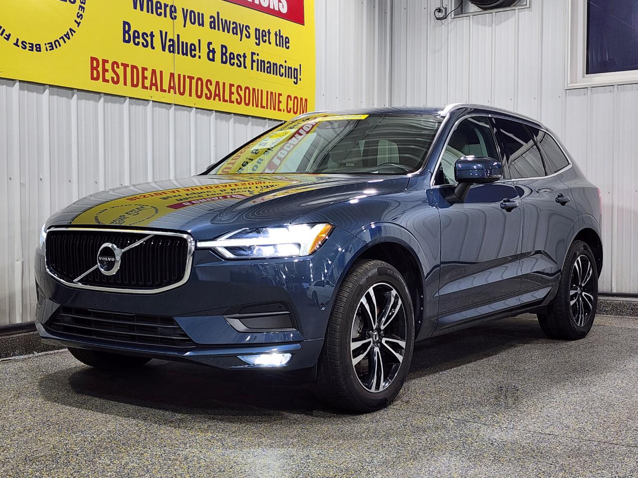 2018 Volvo XC60 T6 Momentum AWD's photo