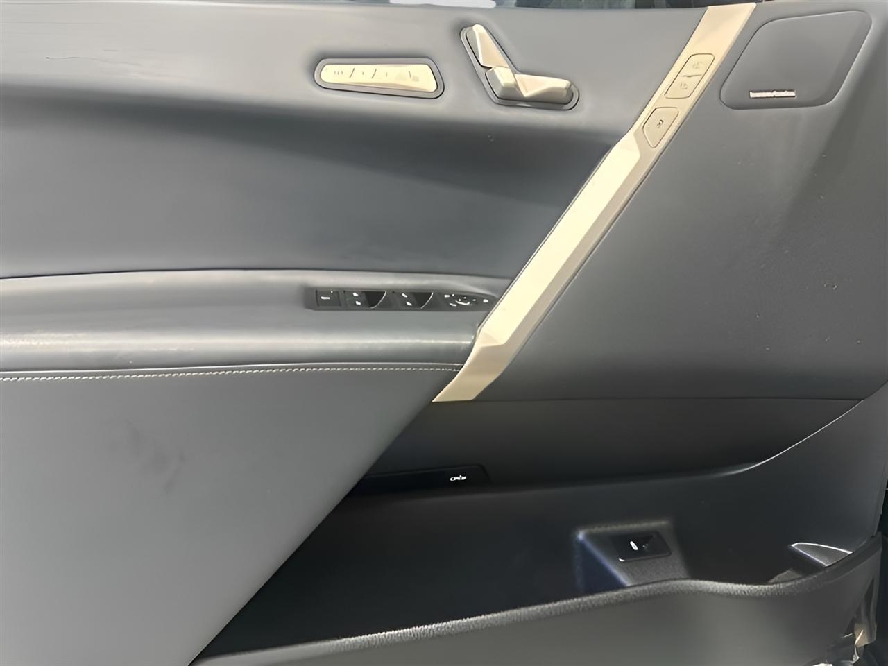 BMW iX xDrive50 2024