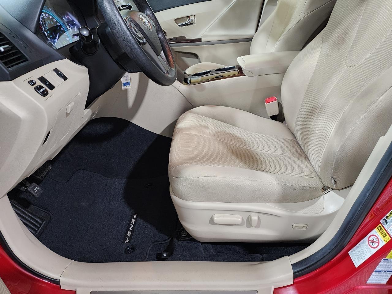 Toyota Venza  2014