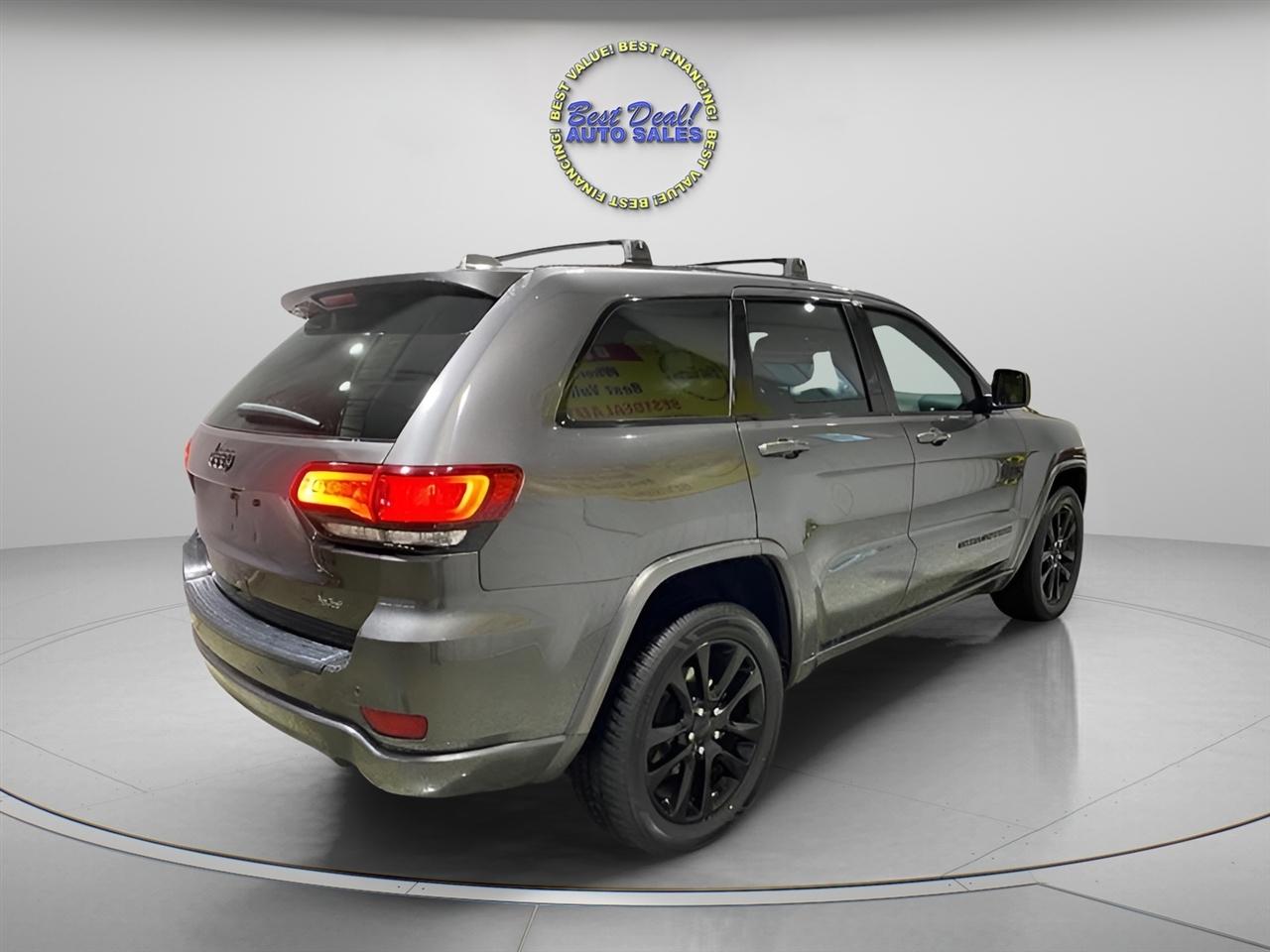 Jeep Grand Cherokee Laredo 4x4 2020