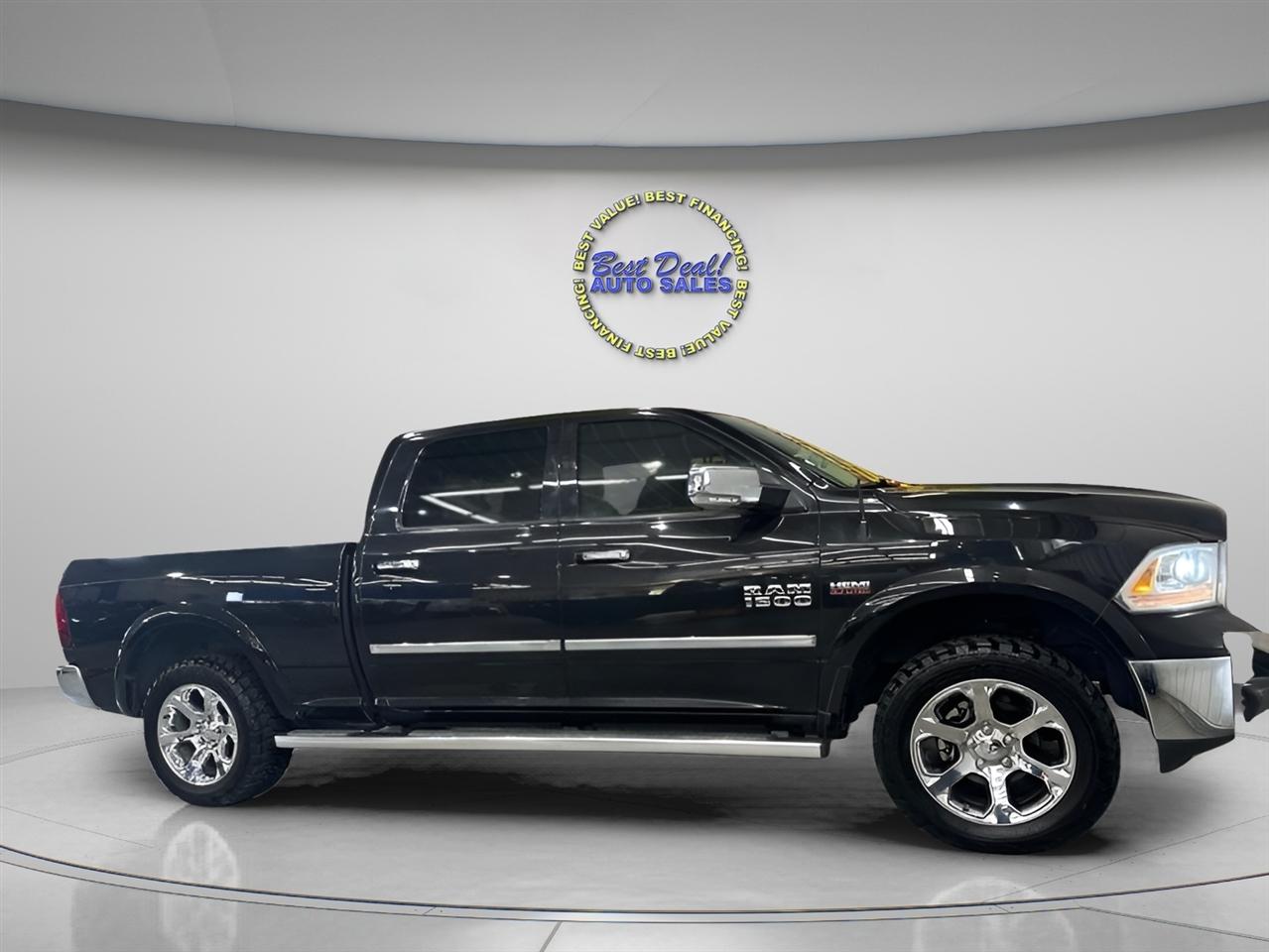 RAM 1500 Laramie Crew Cab 4WD 2016