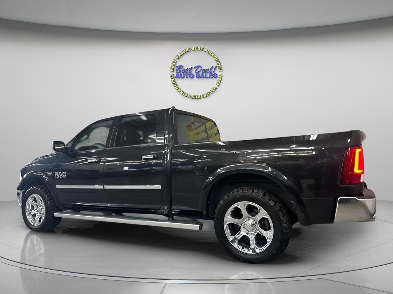 RAM 1500 Laramie Crew Cab 4WD 2016