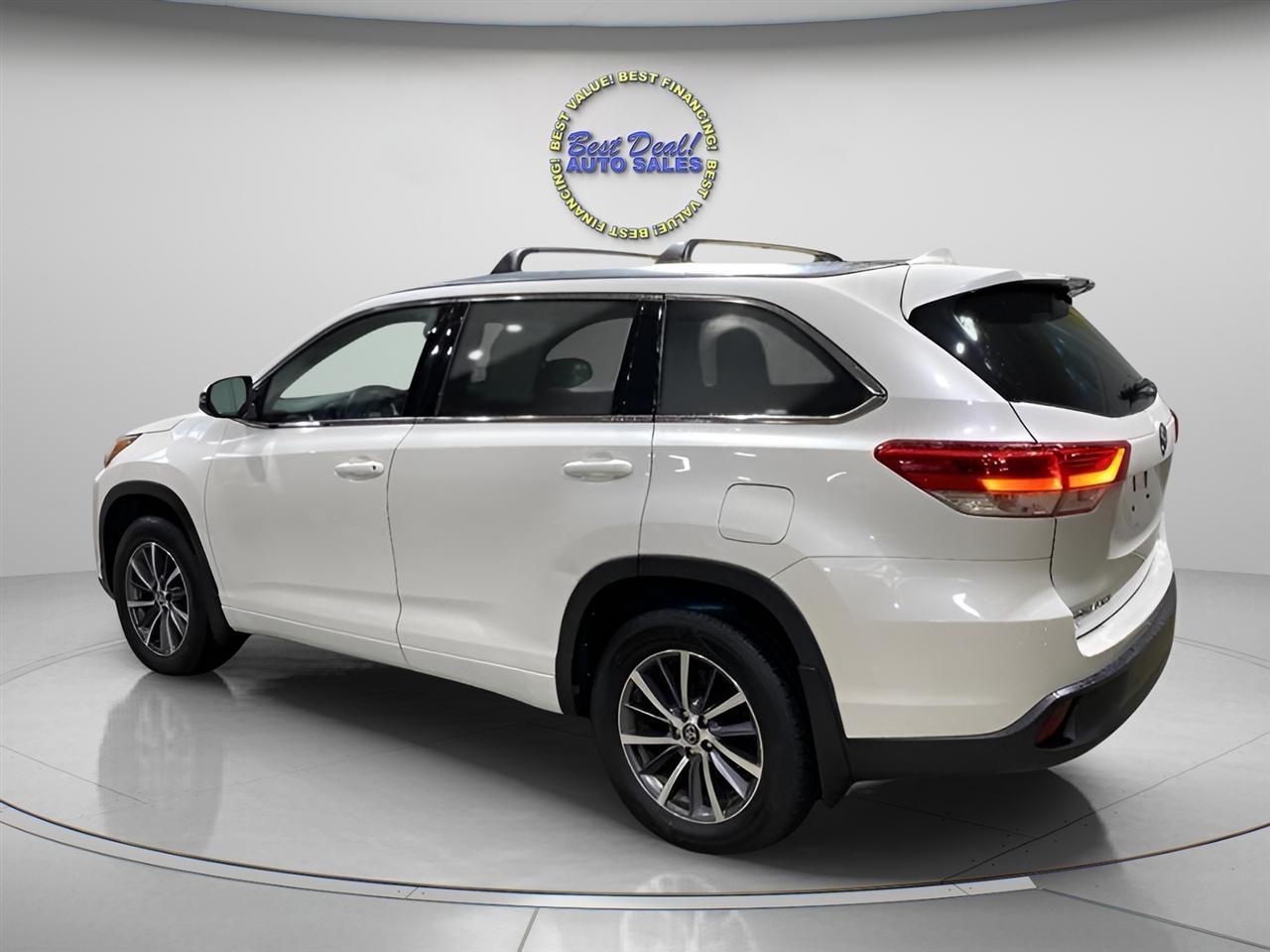 Toyota Highlander AWD 4dr V6 XLE (Natl) 2018