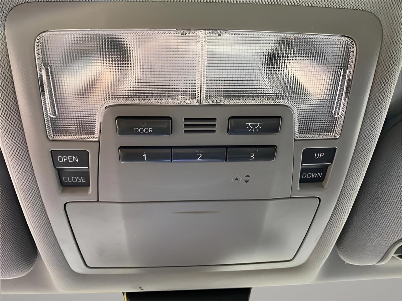 Toyota Highlander AWD 4dr V6 XLE (Natl) 2018