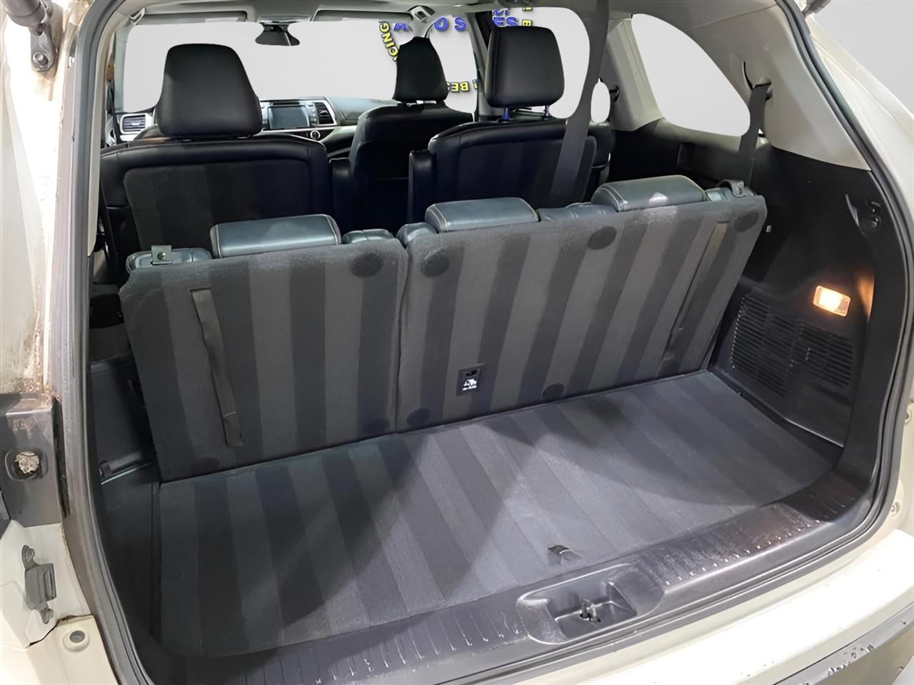 Toyota Highlander AWD 4dr V6 XLE (Natl) 2018