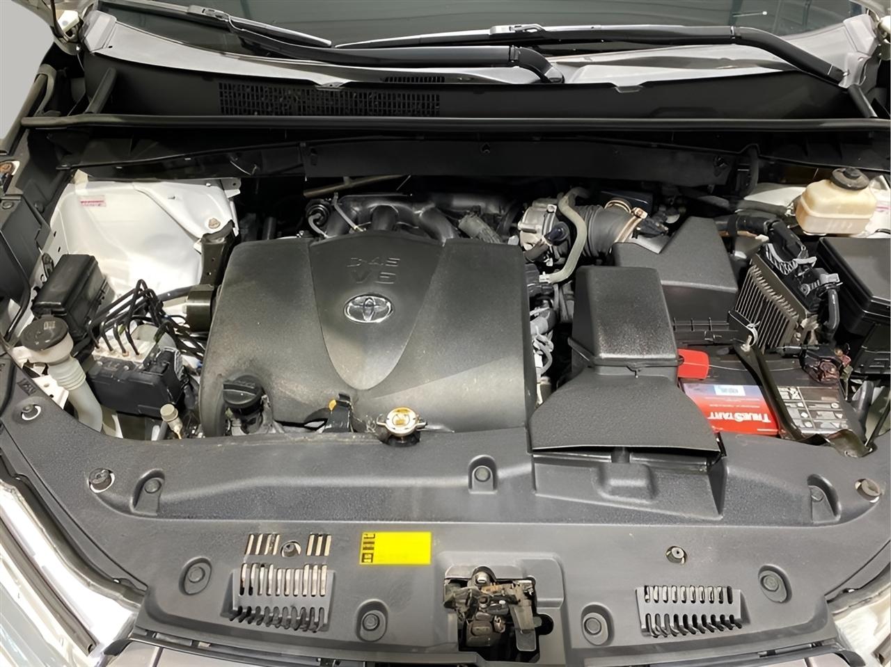 Toyota Highlander AWD 4dr V6 XLE (Natl) 2018