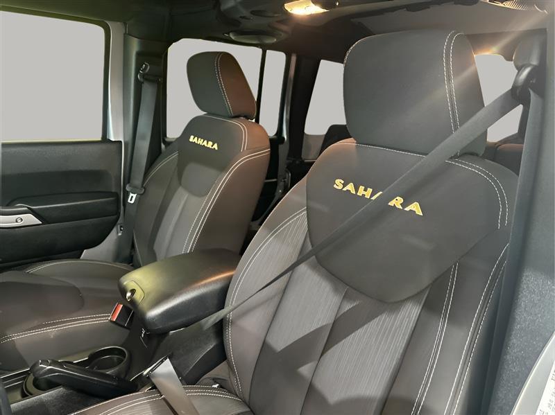 Jeep Wrangler Unlimited Sahara 4WD 2014