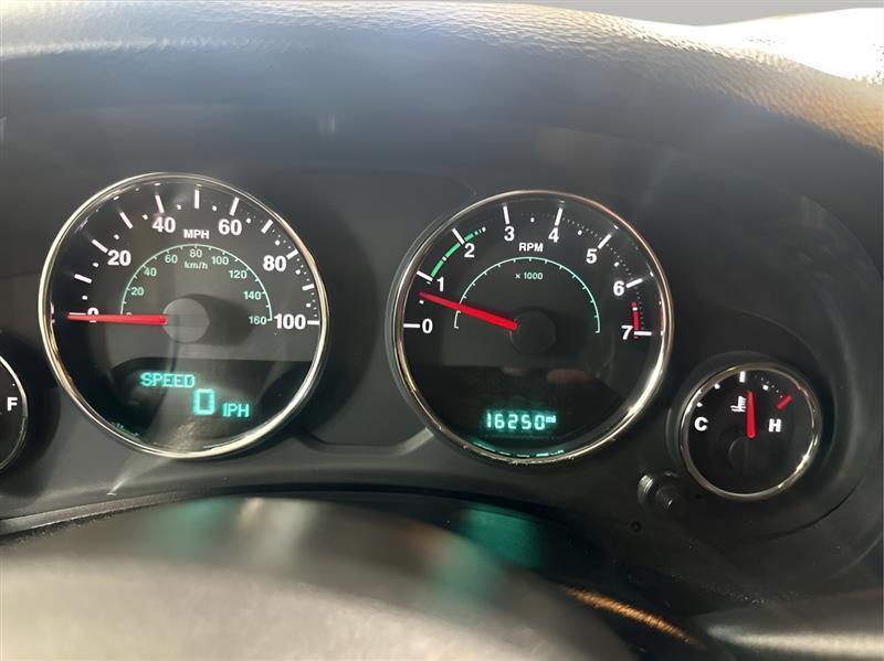 Jeep Wrangler Unlimited Sahara 4WD 2014