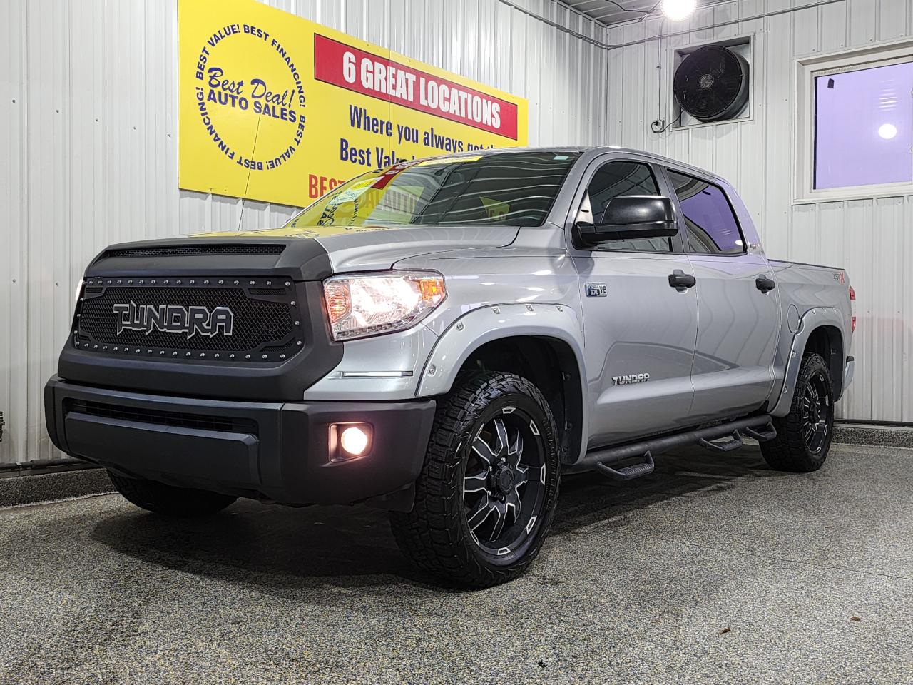 2015 Toyota Tundra 4x4 SR5 4DR CREWMAX CAB PICKUP SB