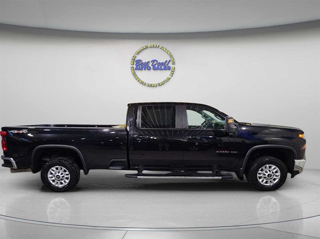 Chevrolet Silverado 2500HD LT Crew Cab Long Box 4WD 2023
