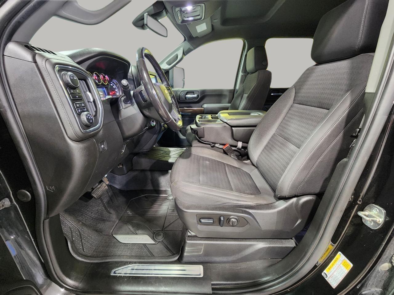Chevrolet Silverado 2500HD LT Crew Cab Long Box 4WD 2023