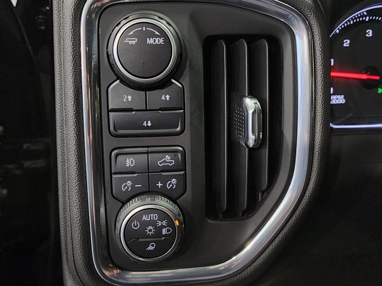 Chevrolet Silverado 2500HD LT Crew Cab Long Box 4WD 2023