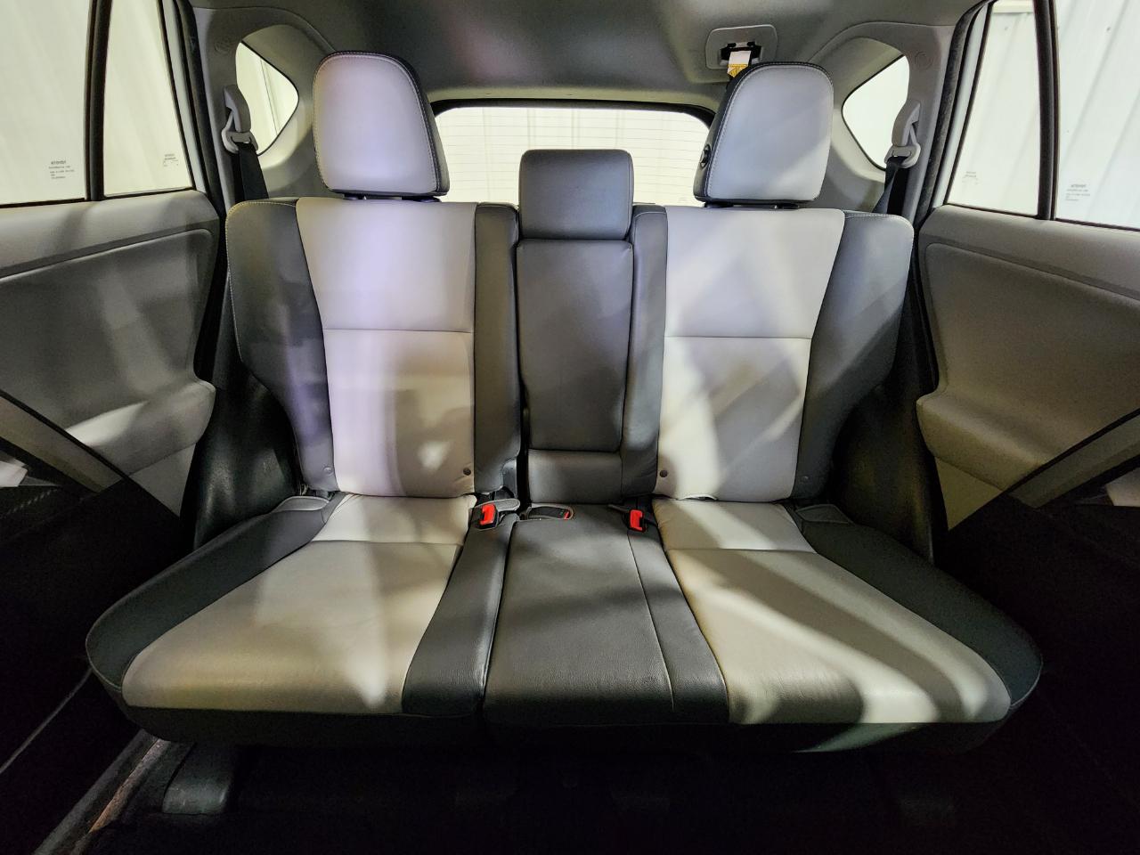 Toyota RAV4  2013